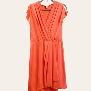 Diane von Furstenberg Silk dress - knee length Short Sleeve V Neck